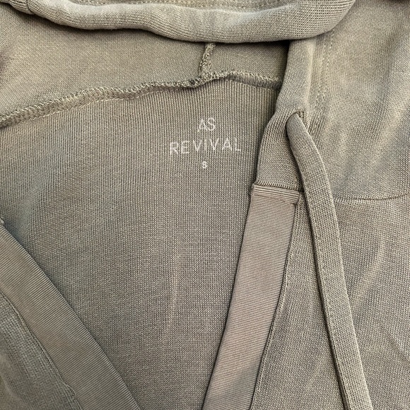AS Revival green cropped v-neck hoodie, size small - Picture 2 of 6
